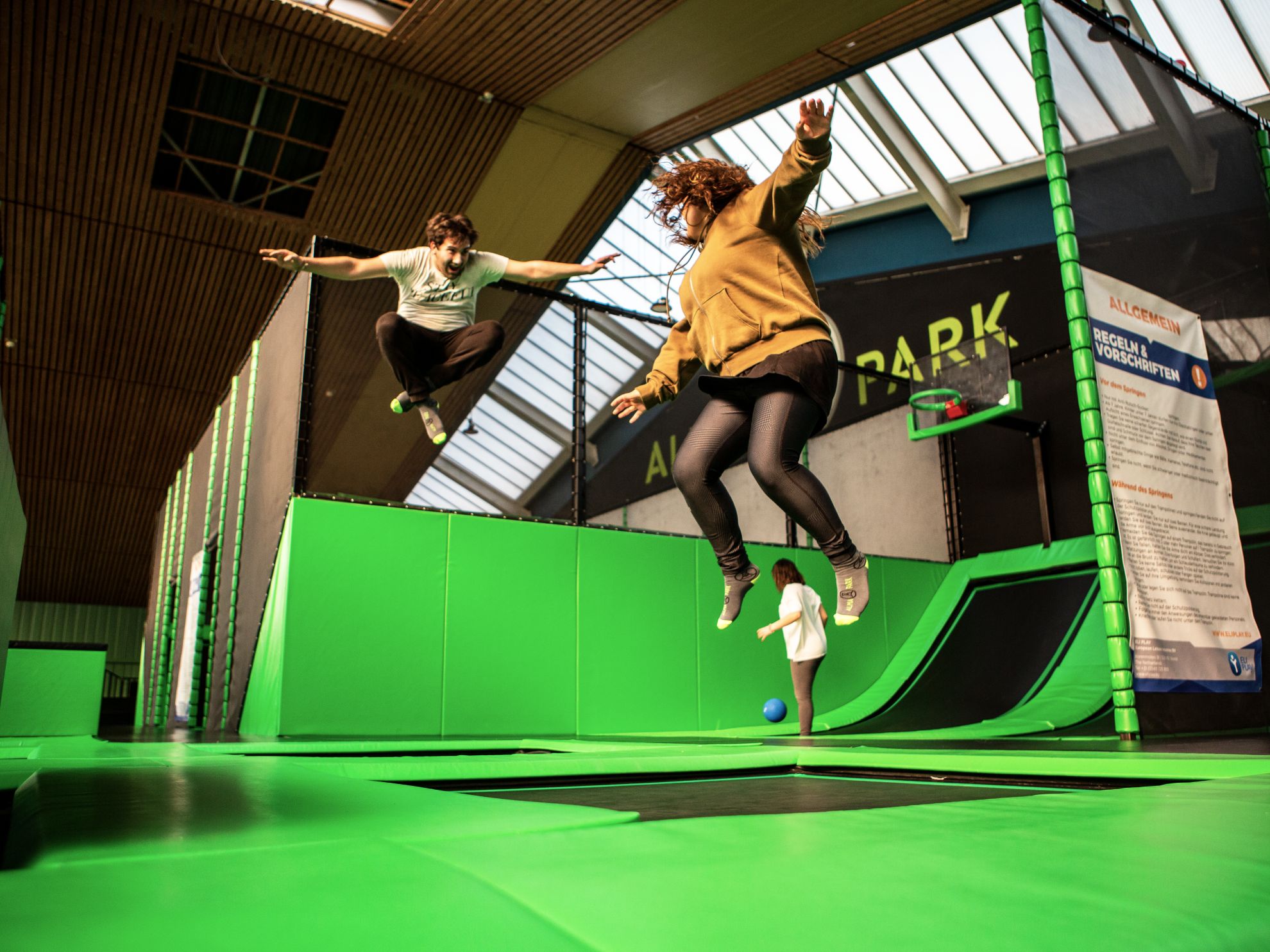Alma Park Trampolin3