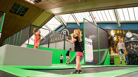 Geburtstagsfeier 26 Alma Park Geburtstagsfeier Kindergeburtstag Trampolinpark