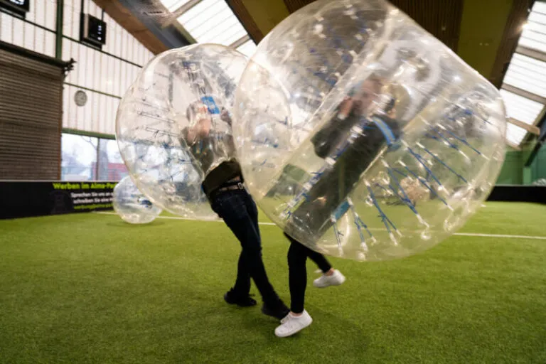 Bubbleball Soccer im Alma Park